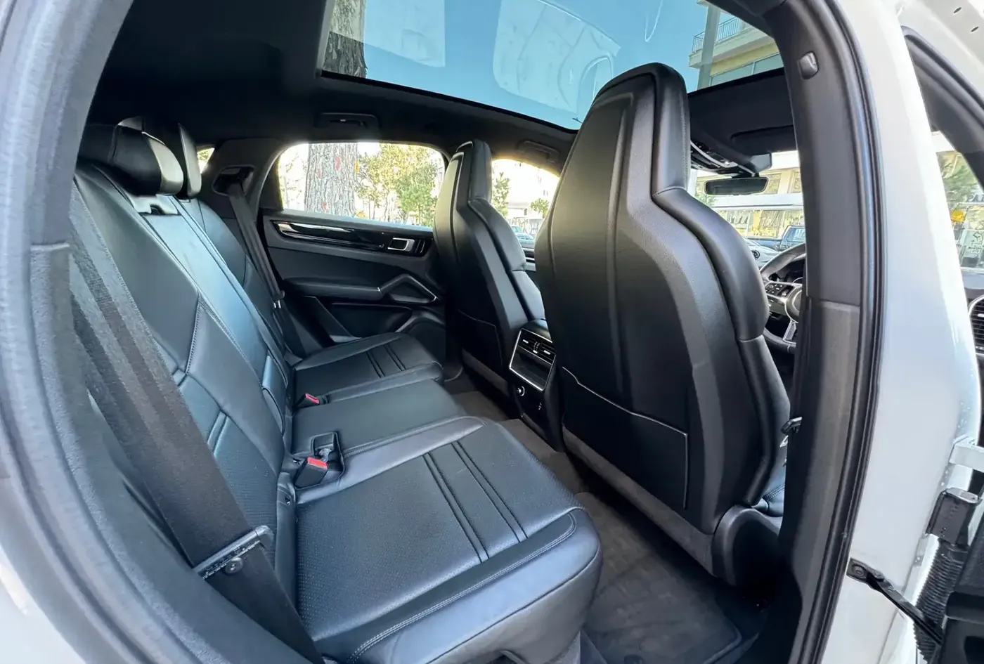 2020 Porsche Cayenne — photo 11