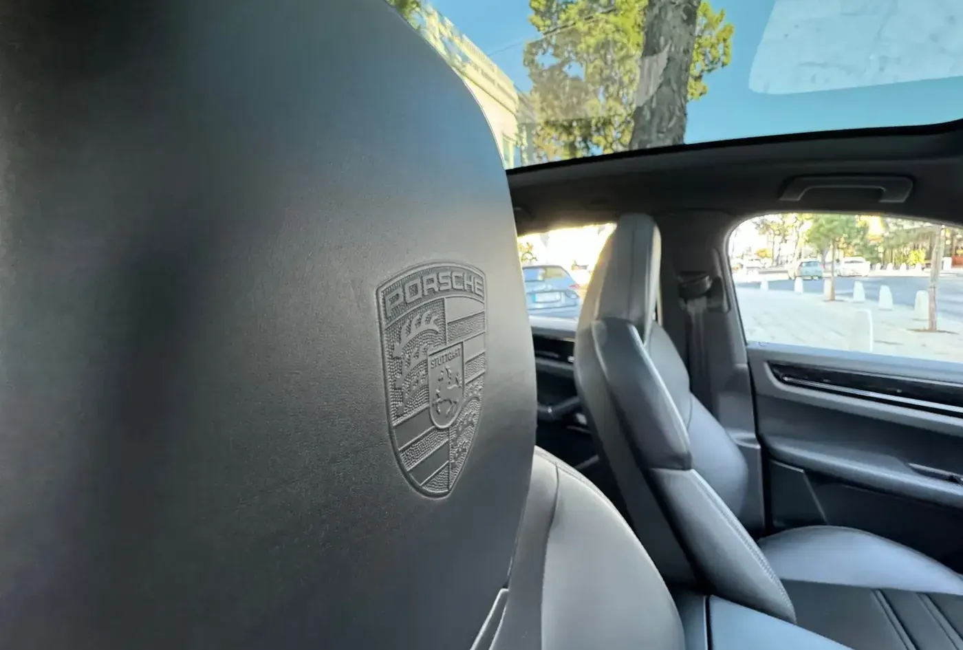 2020 Porsche Cayenne — photo 13