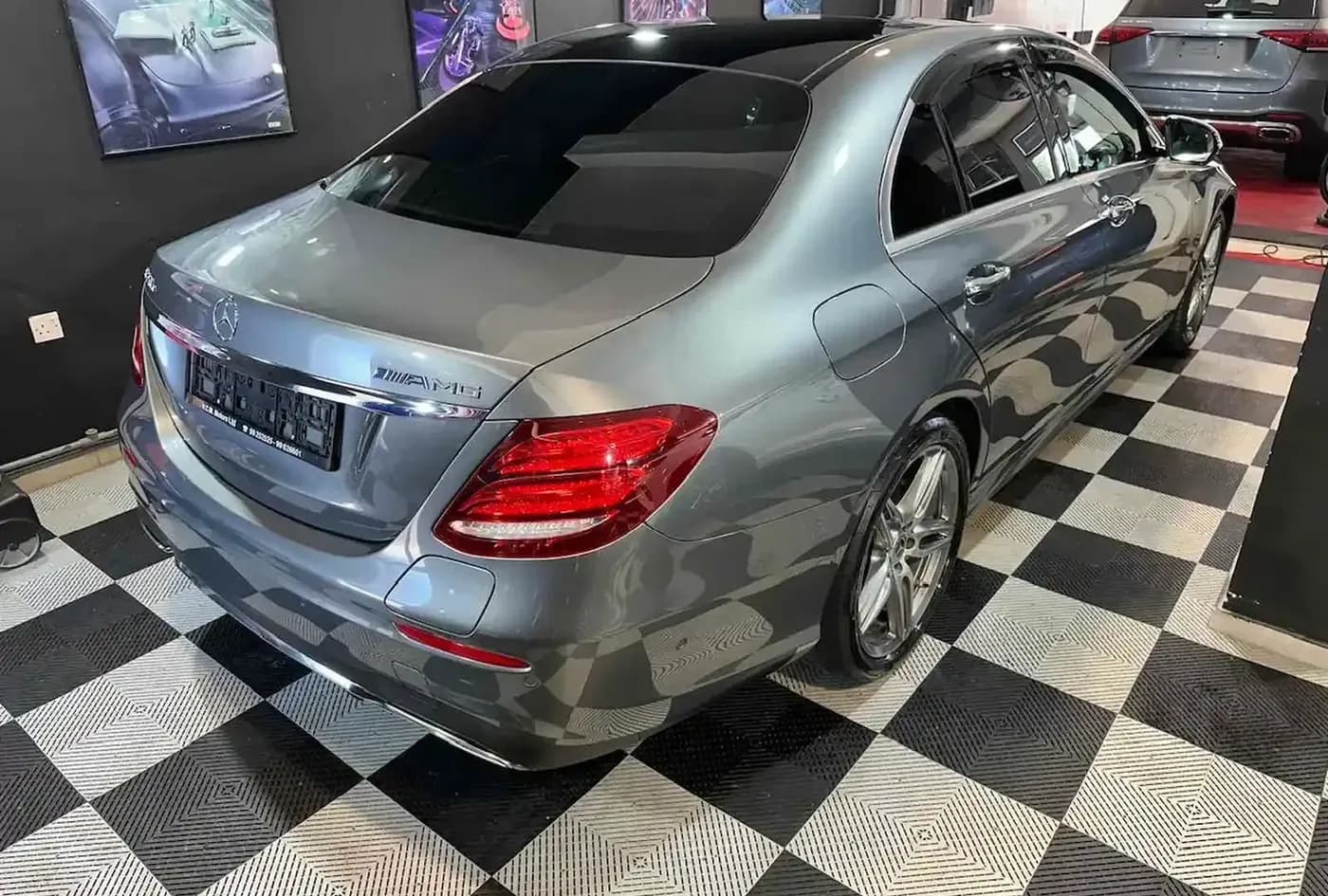 2018 Mercedes-Benz E-Class — photo 9