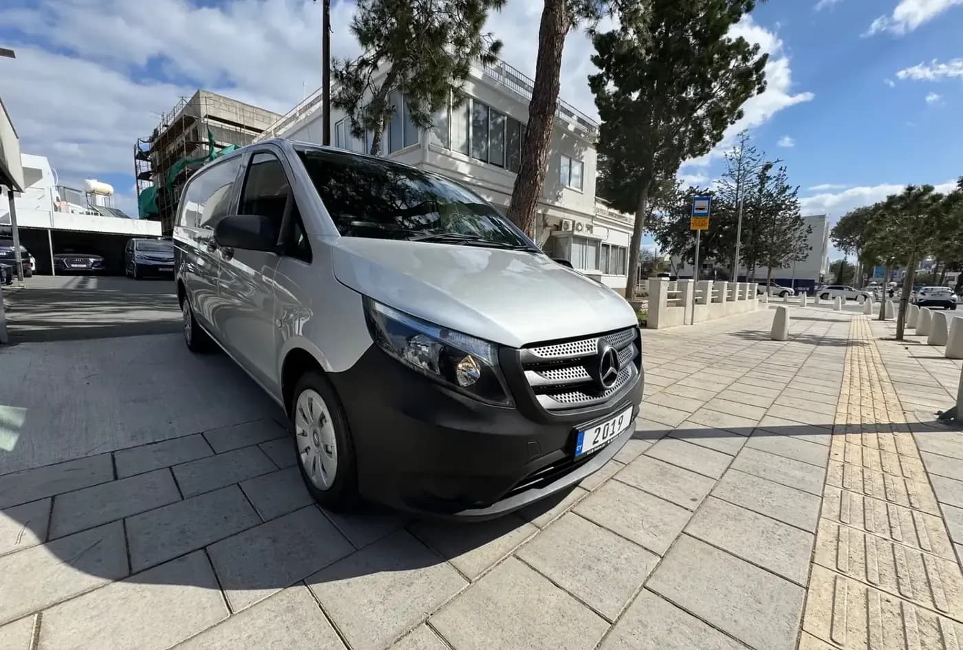 2019 Mercedes-Benz Vito — photo 2