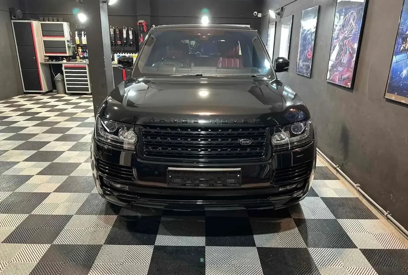 2017 Land Rover Range Rover Vogue — photo 2