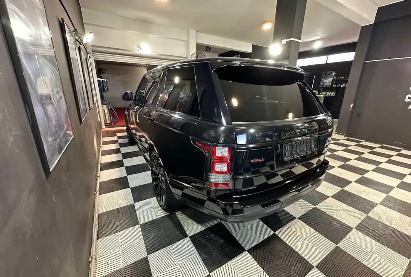 2017 Land Rover Range Rover Vogue — photo 6