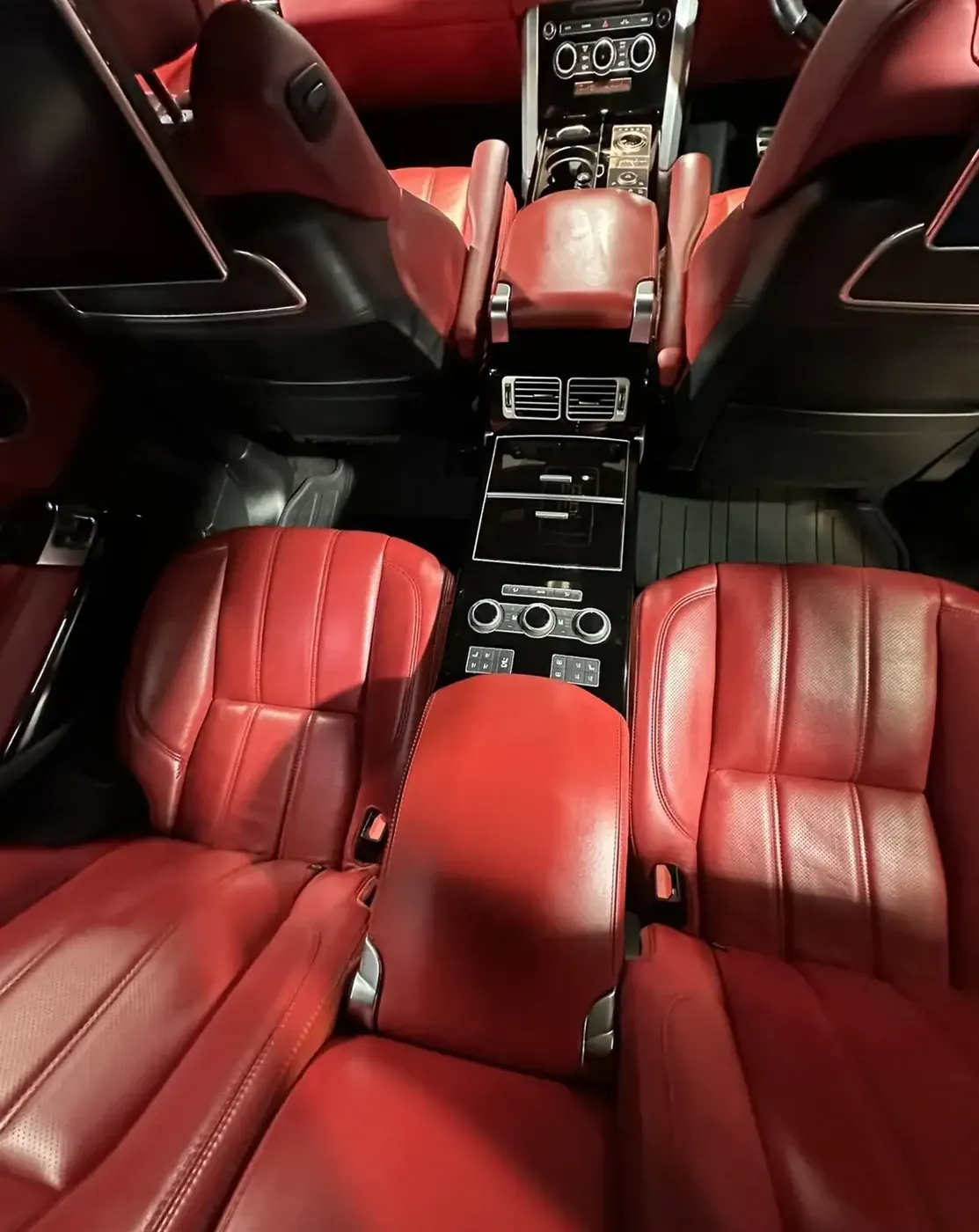 2017 Land Rover Range Rover Vogue — photo 12