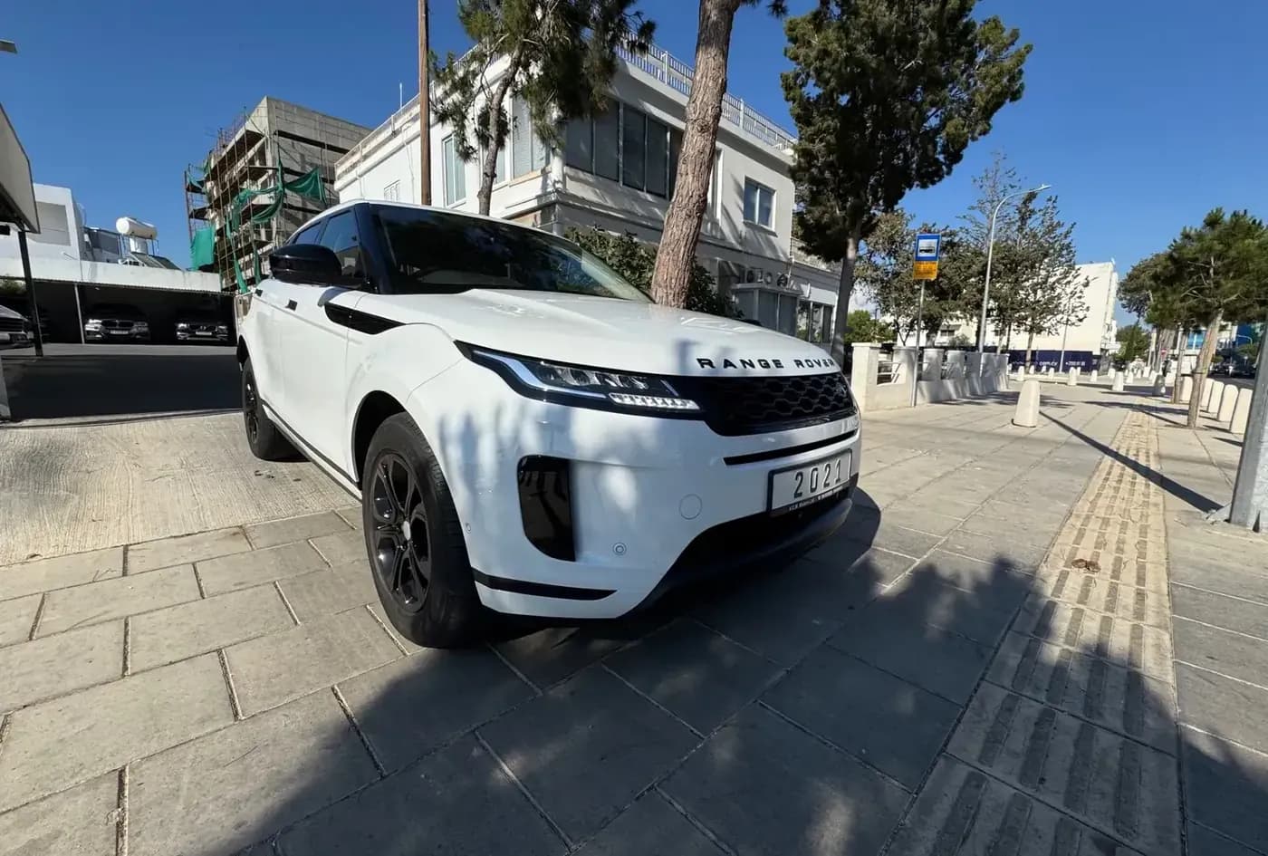 2021 Land Rover Range Rover Evoque — photo 3