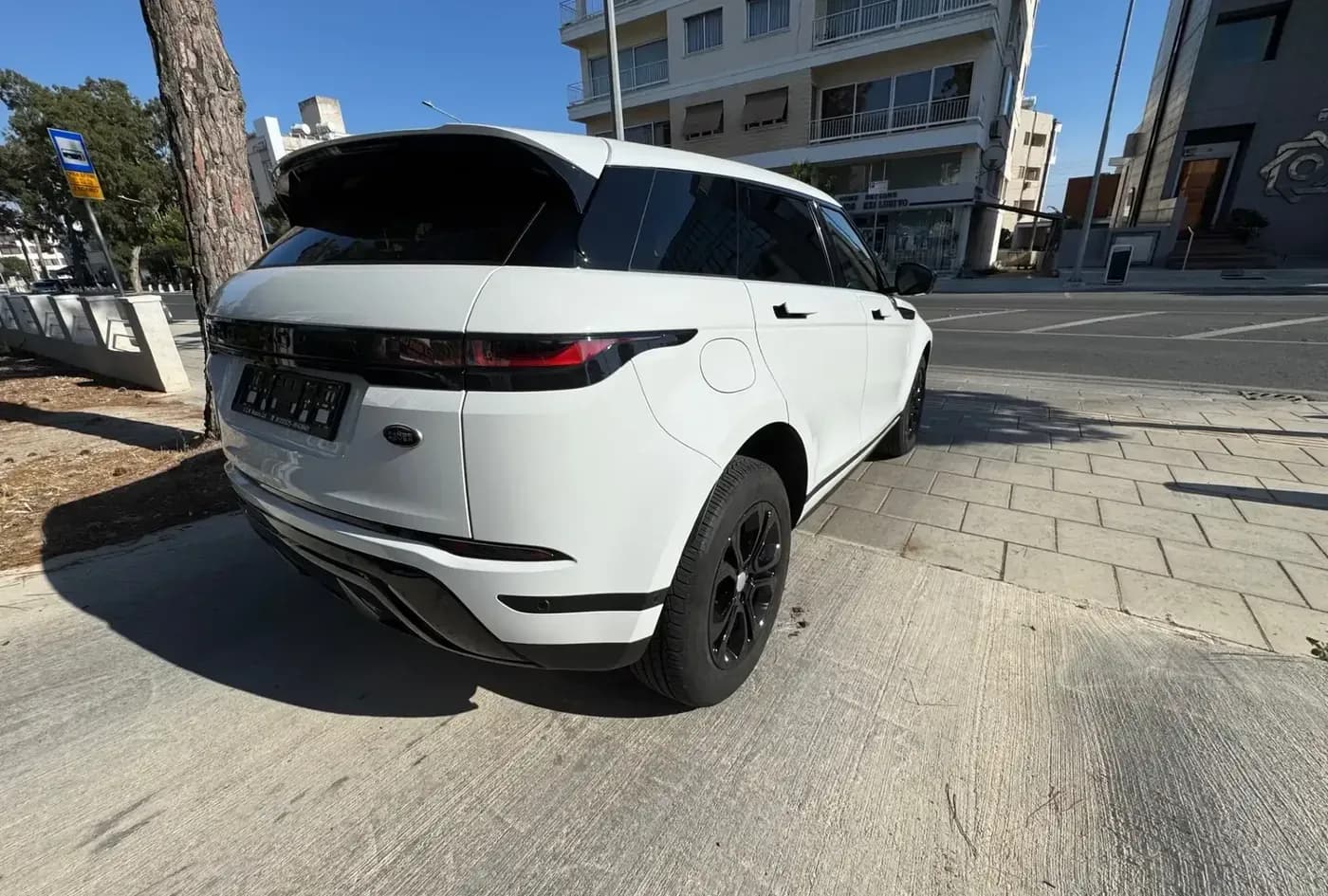 2021 Land Rover Range Rover Evoque — photo 4