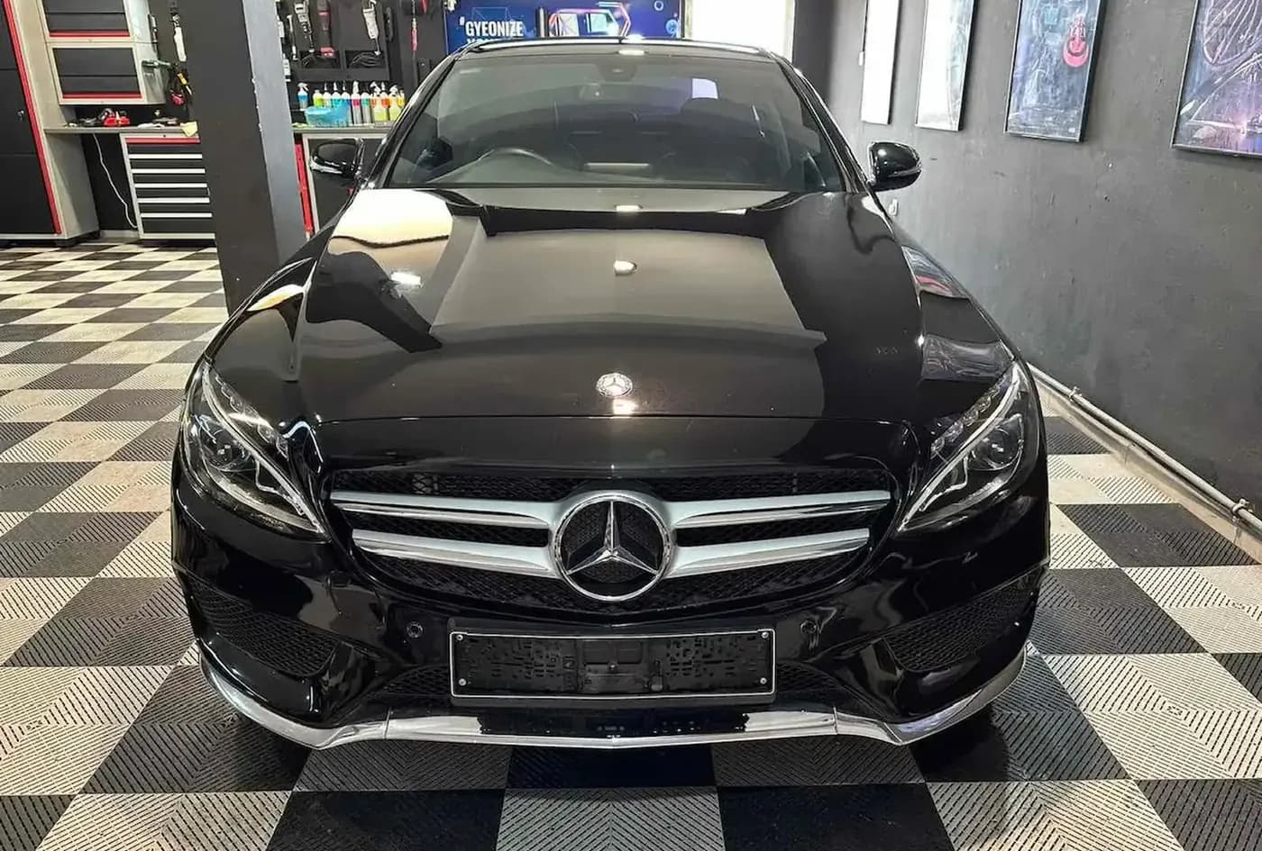 2015 Mercedes-Benz C-Class — photo 2