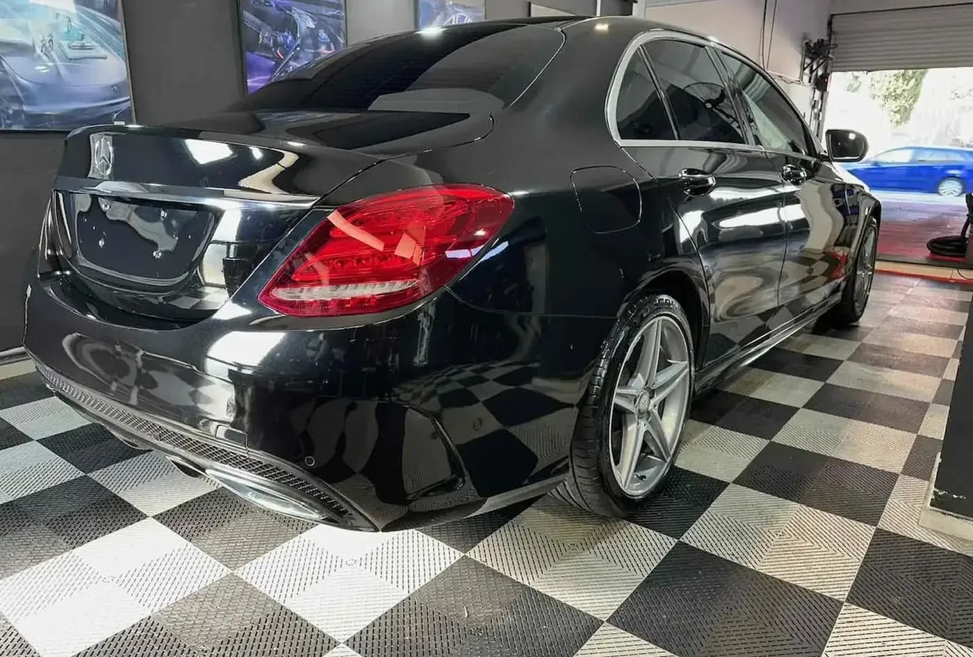 2015 Mercedes-Benz C-Class — photo 7