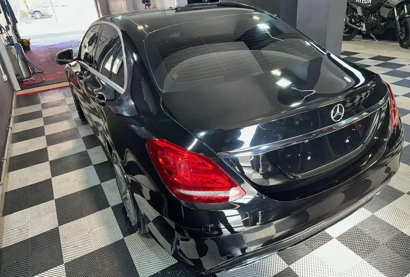 2015 Mercedes-Benz C-Class — photo 9