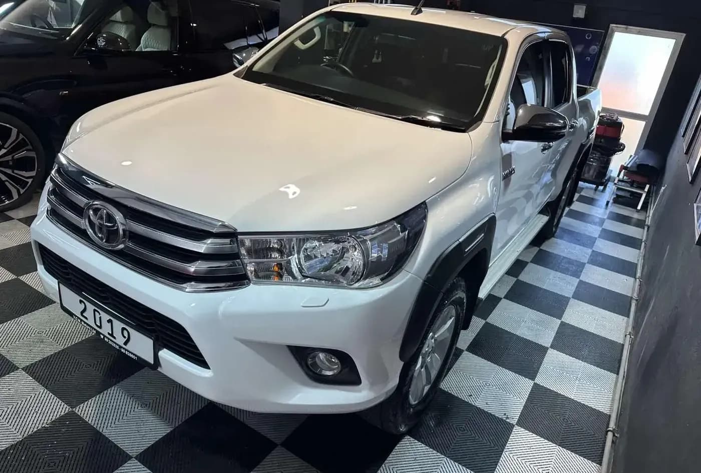 2019 Toyota Hilux — photo 4