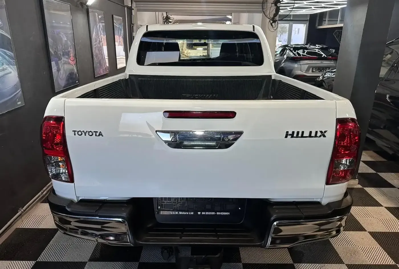 2019 Toyota Hilux — photo 8