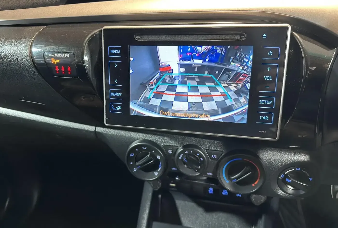 2019 Toyota Hilux — photo 13