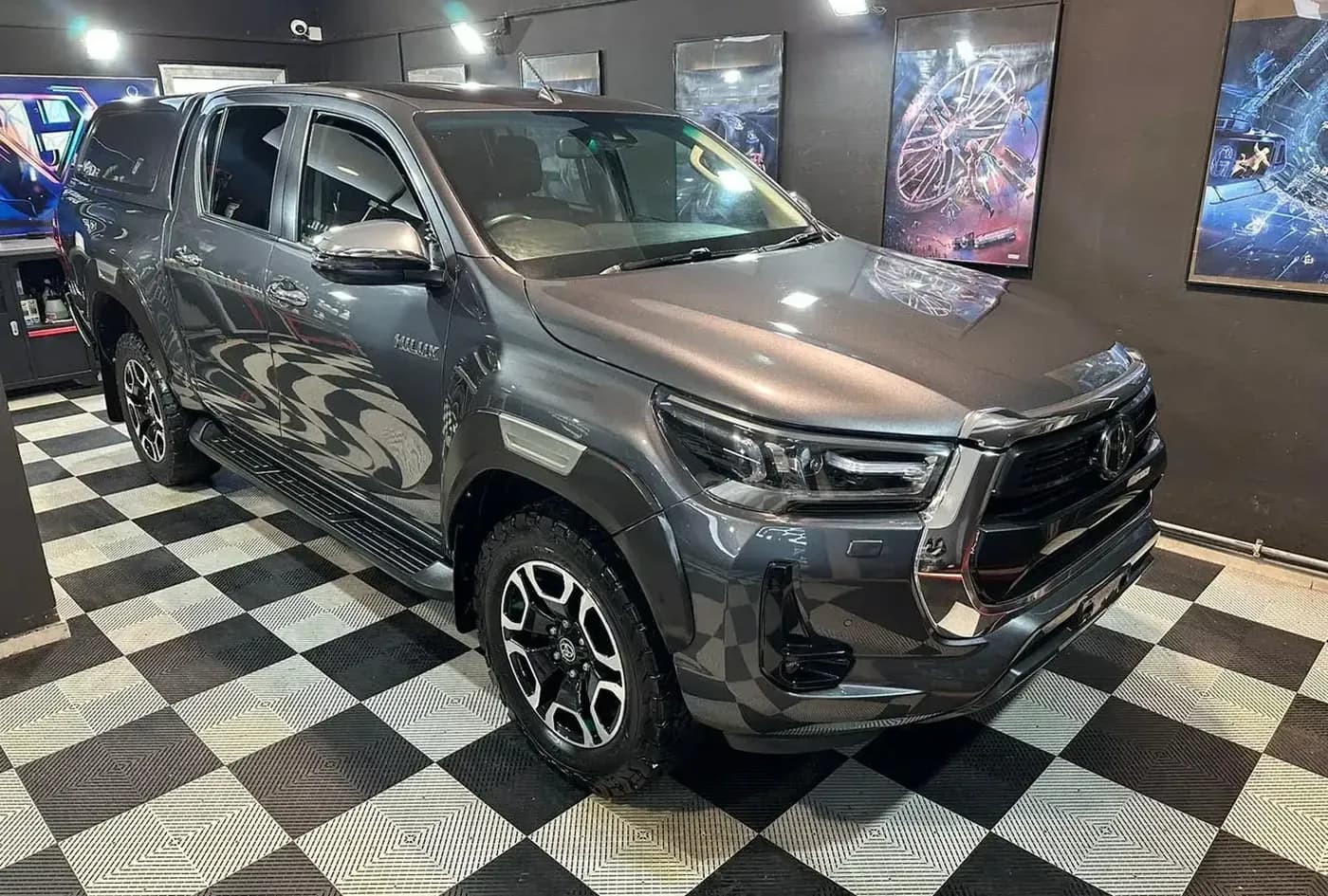 2021 Toyota Hilux — photo 3