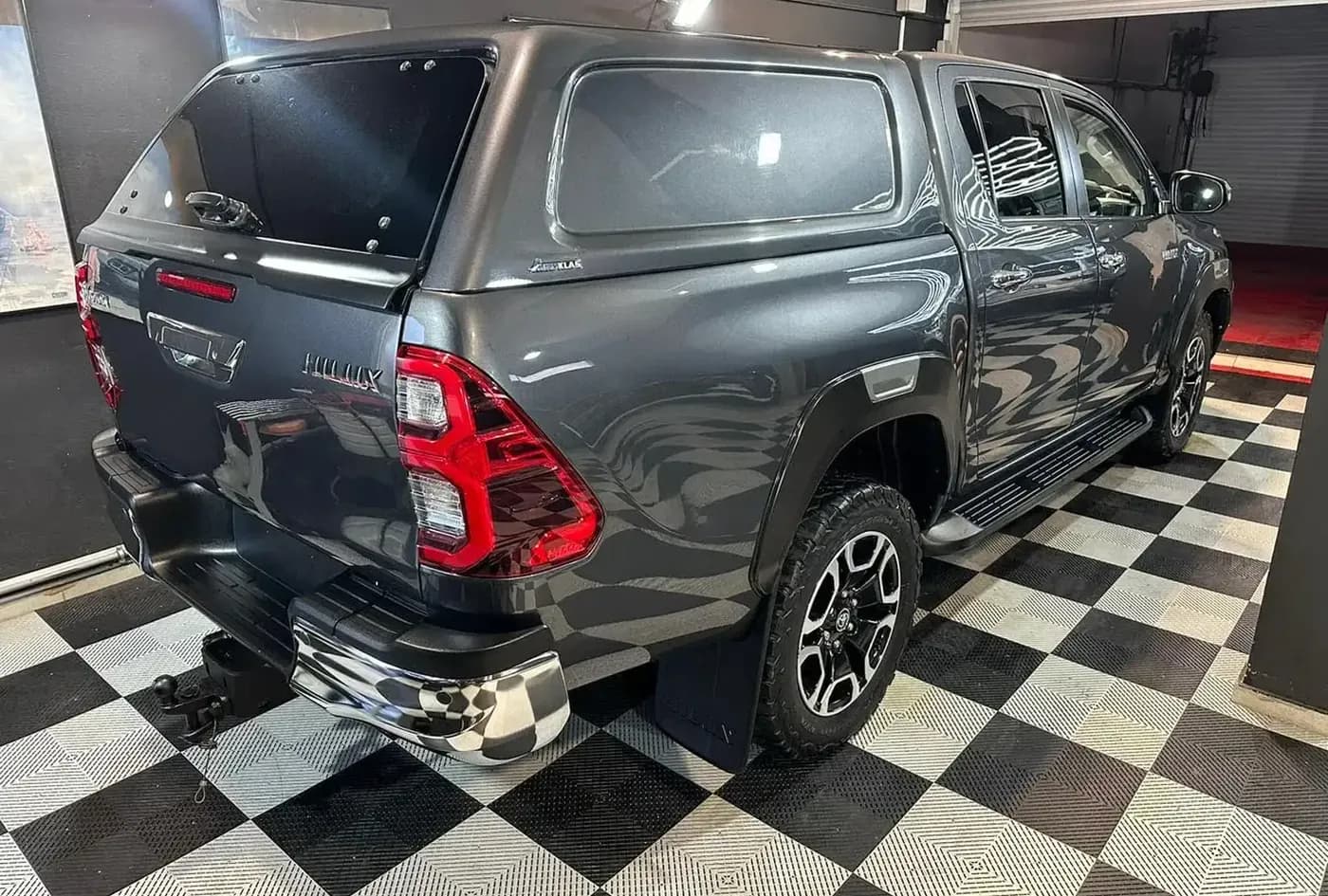 2021 Toyota Hilux — photo 10
