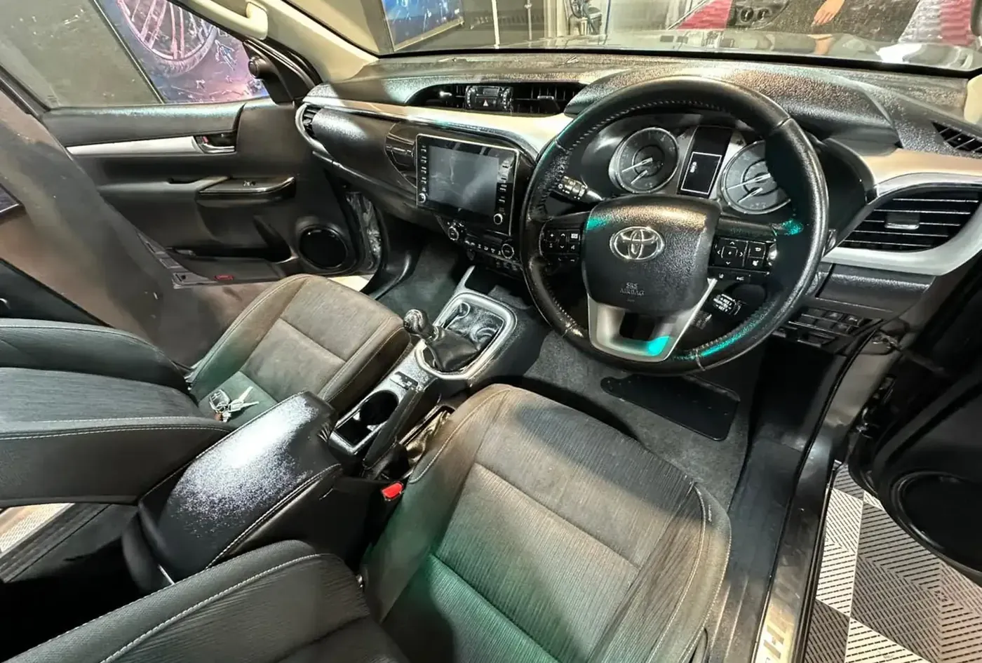 2021 Toyota Hilux — photo 12