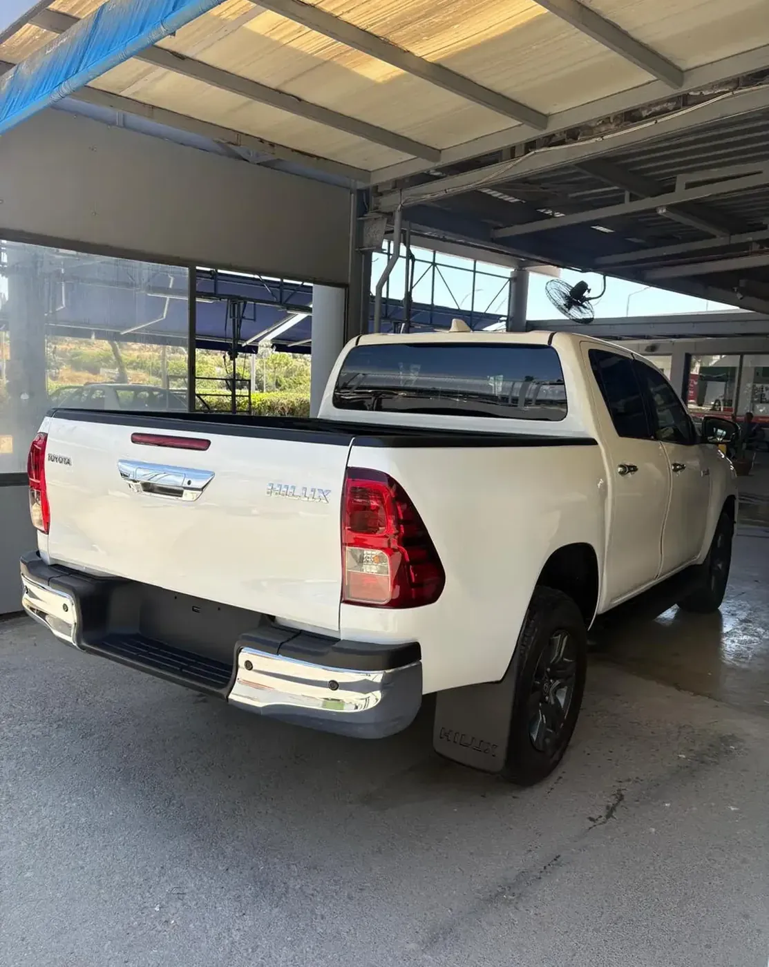 2022 Toyota Hilux — photo 4