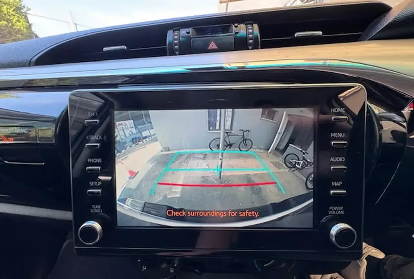 2022 Toyota Hilux — photo 5