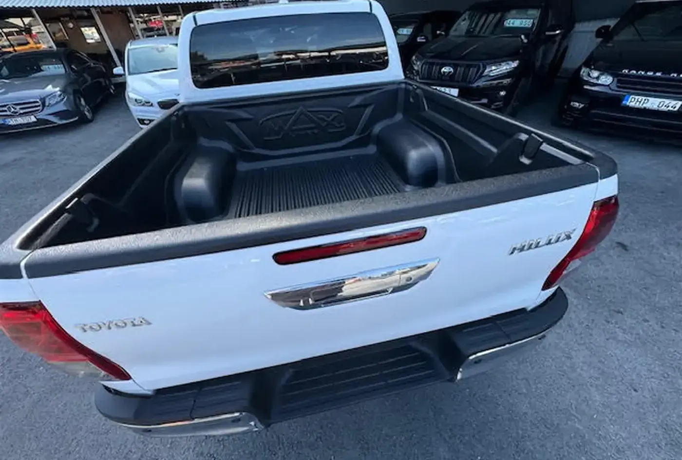 2022 Toyota Hilux — photo 12
