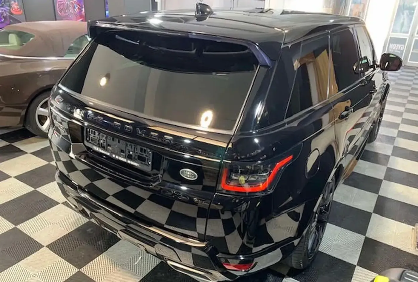 2018 Land Rover Range Rover Sport — photo 3