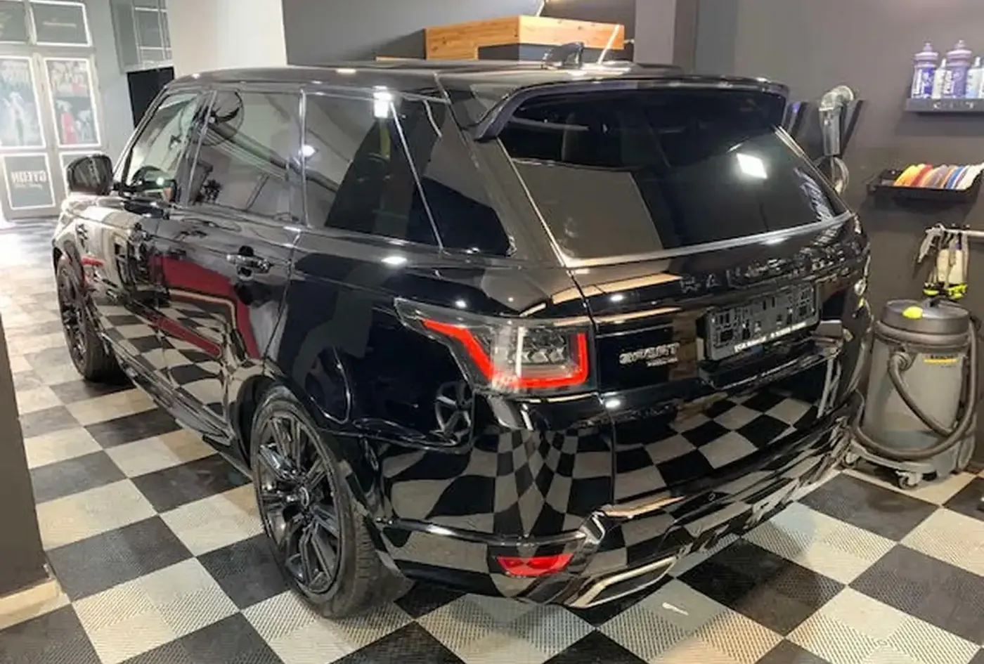 2018 Land Rover Range Rover Sport — photo 11