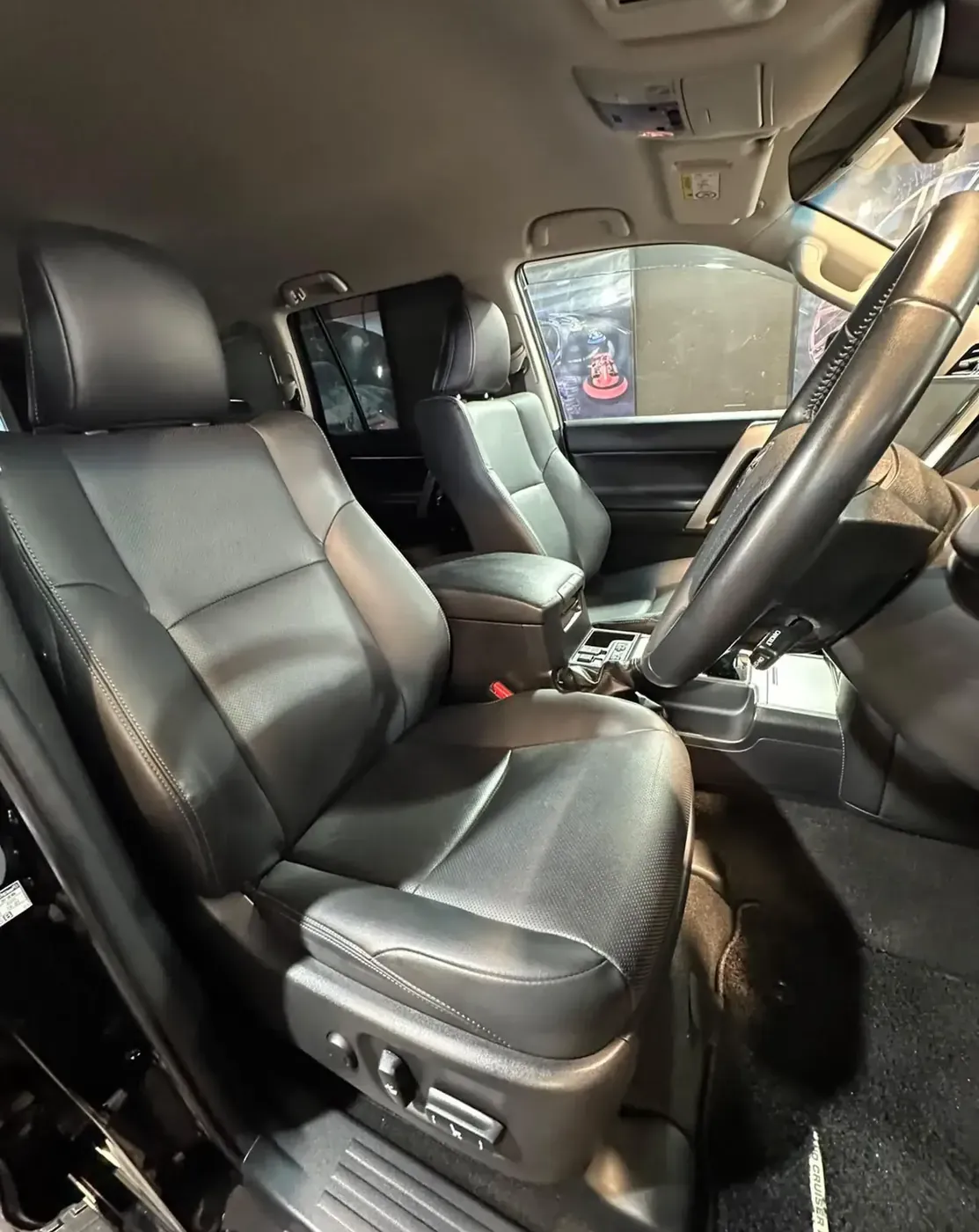2023 Toyota Land Cruiser Prado — photo 7
