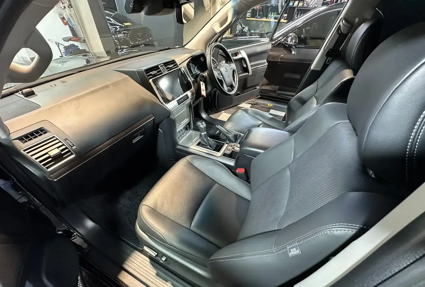 2023 Toyota Land Cruiser Prado — photo 8