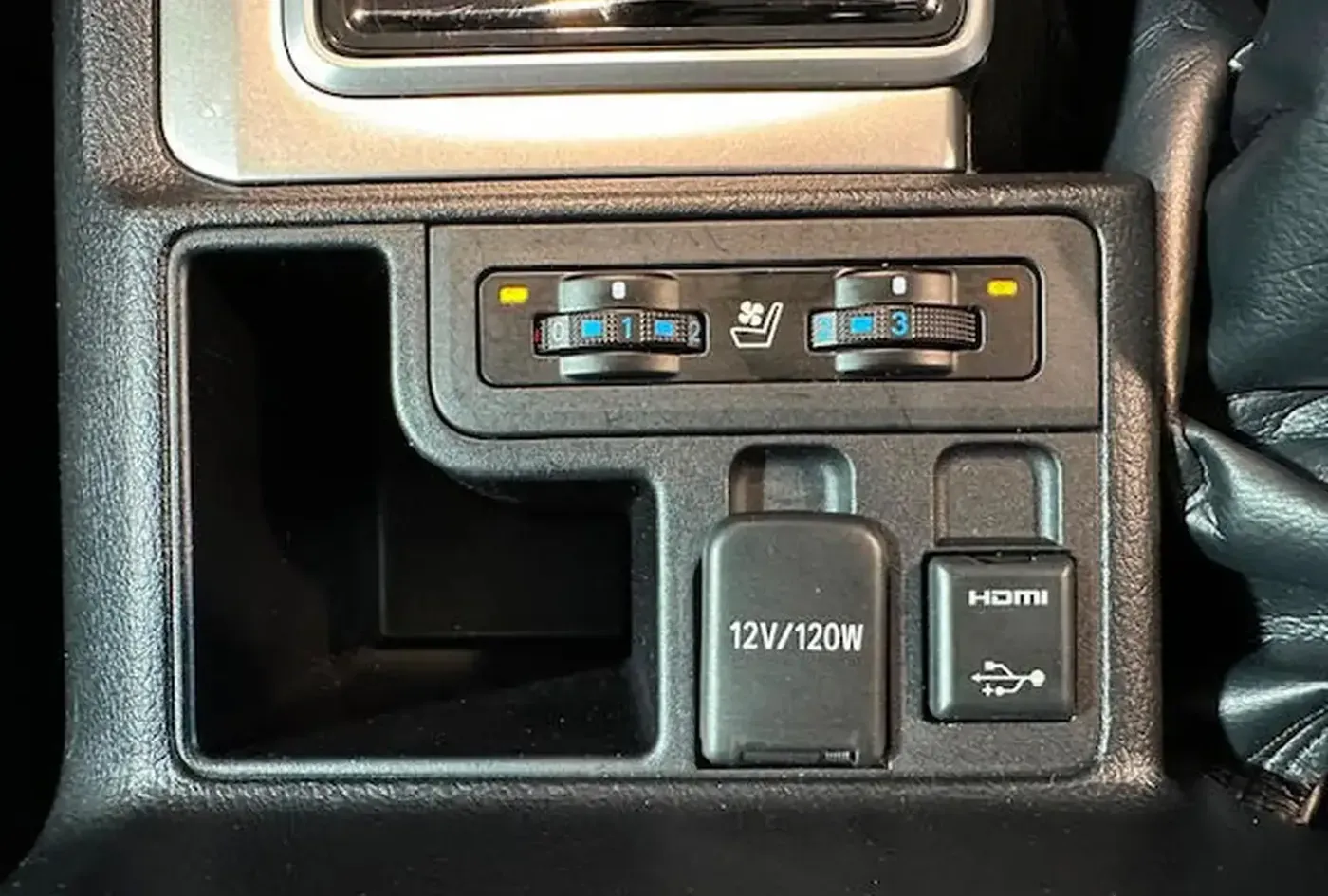 2023 Toyota Land Cruiser Prado — photo 10