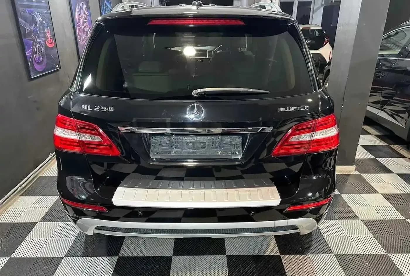 2012 Mercedes-Benz M-Class — photo 4
