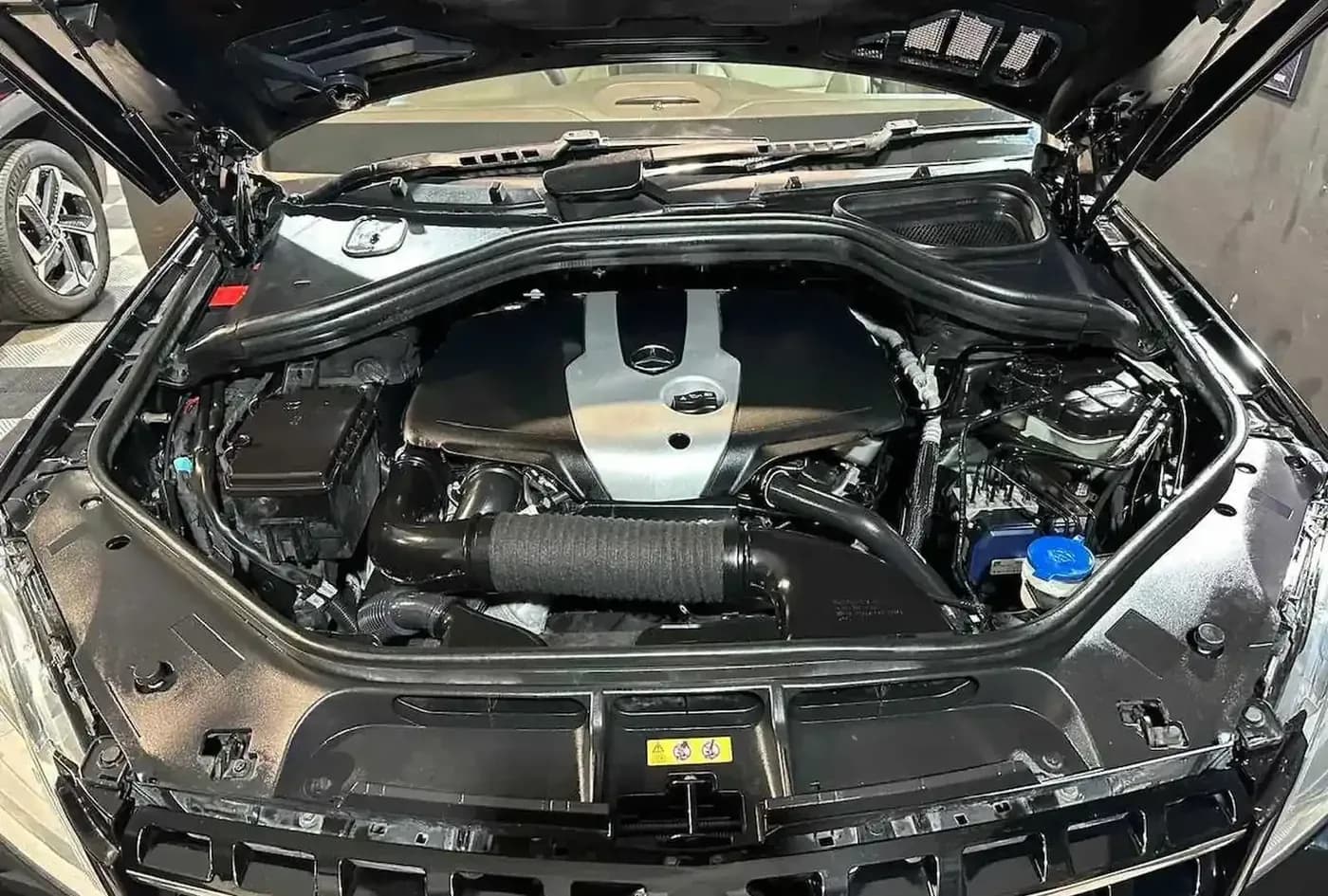 2012 Mercedes-Benz M-Class — photo 9