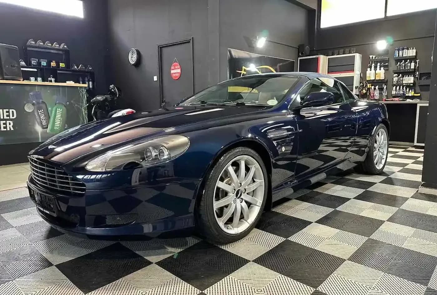 2005 Aston Martin DB9 — photo 3