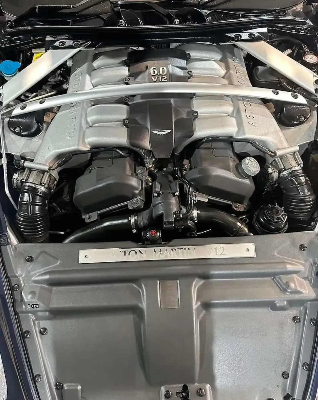2005 Aston Martin DB9 — photo 15