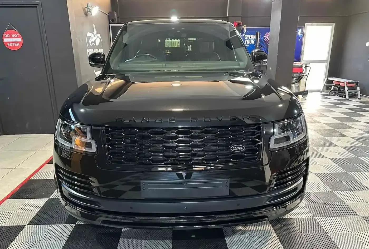 2020 Land Rover Range Rover Vogue — photo 3