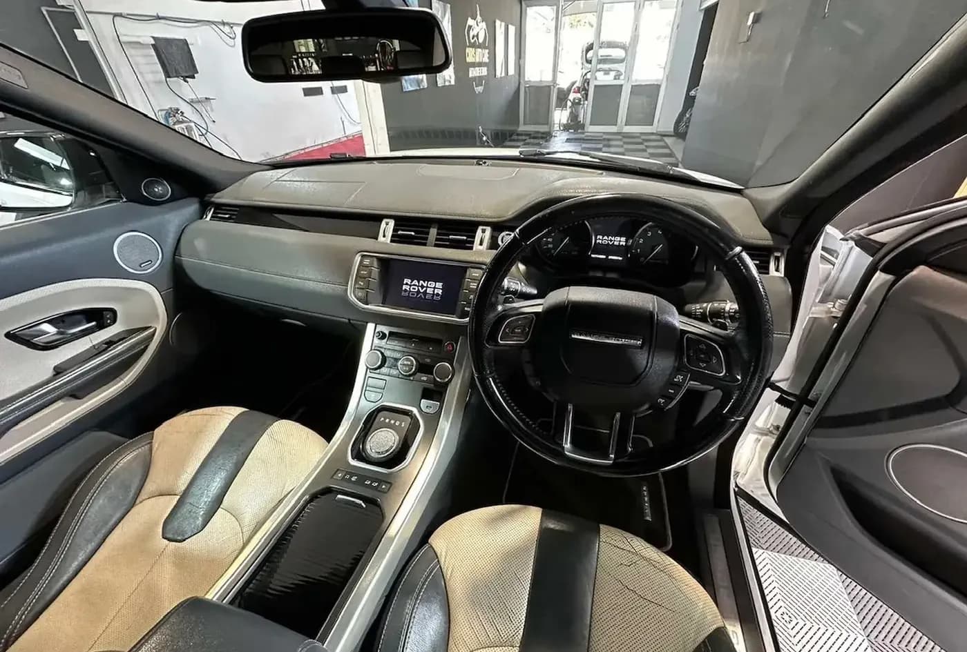 2012 Land Rover Range Rover Evoque — photo 5