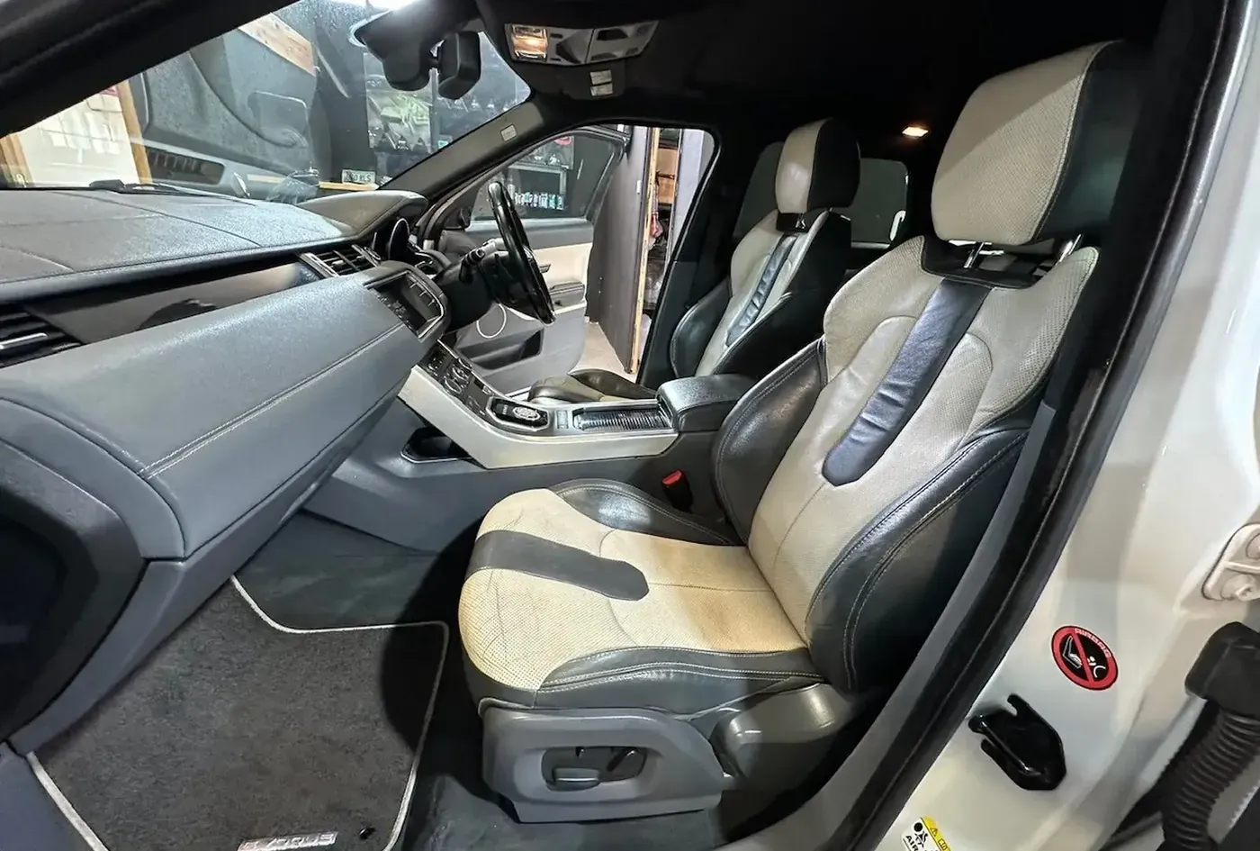 2012 Land Rover Range Rover Evoque — photo 6