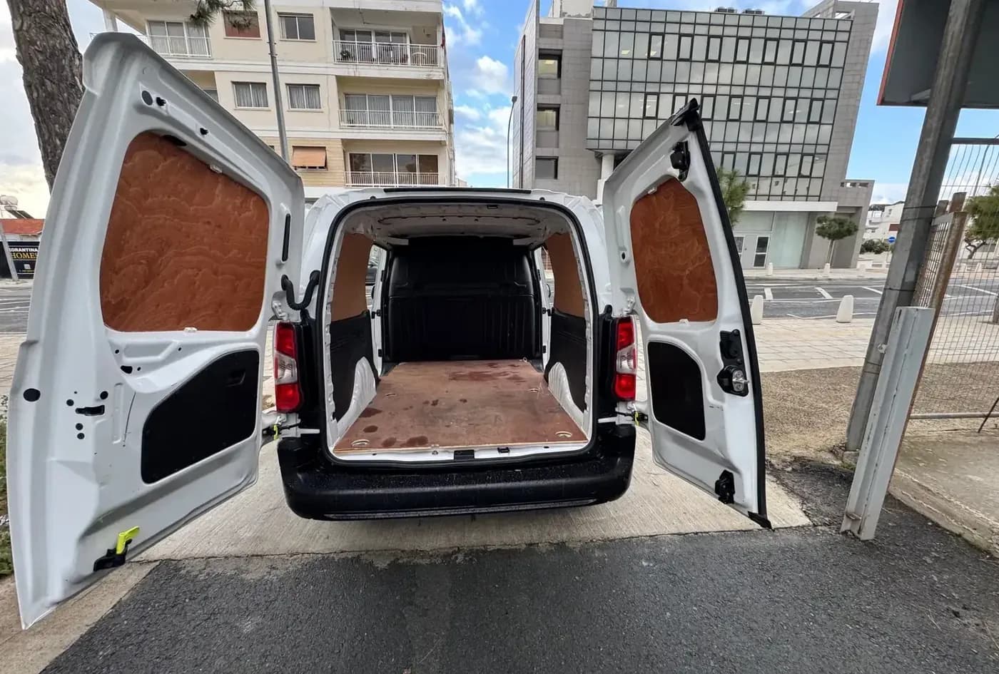 2021 Opel Combo — photo 6