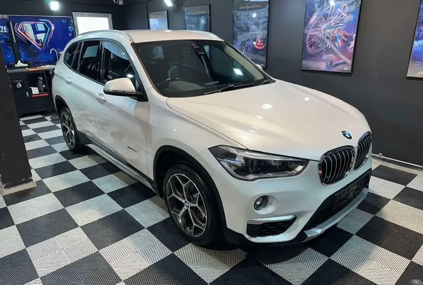 2018 BMW X1 — photo 2
