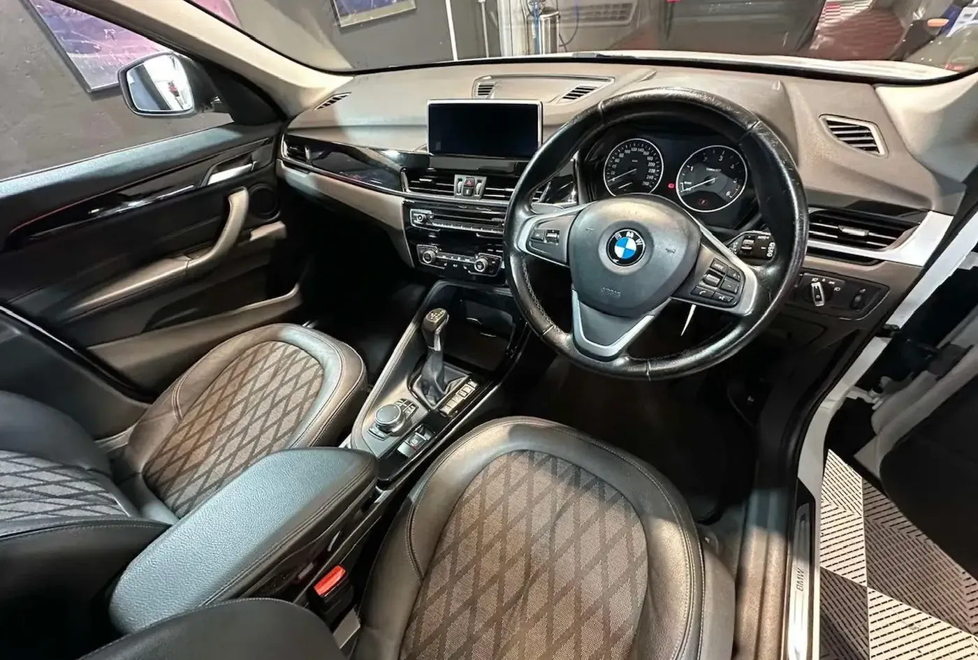 2018 BMW X1 — photo 10