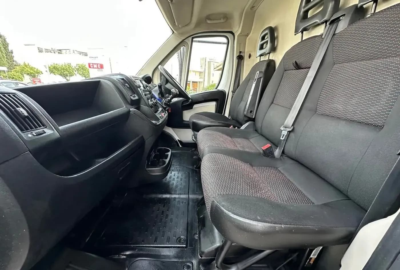 2017 Peugeot Boxer — photo 7