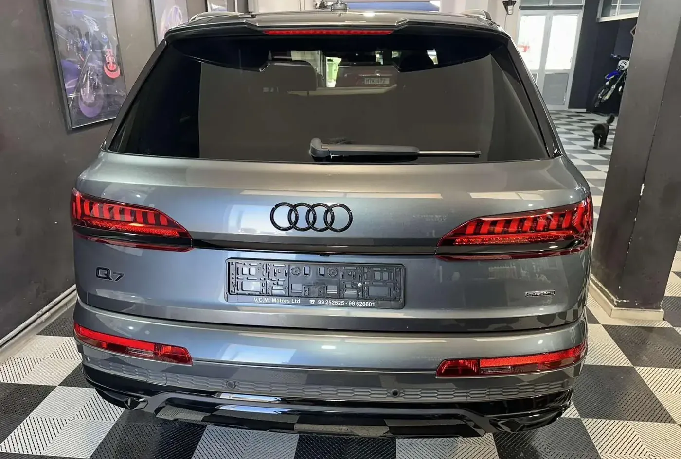 2022 Audi Q7 — photo 12