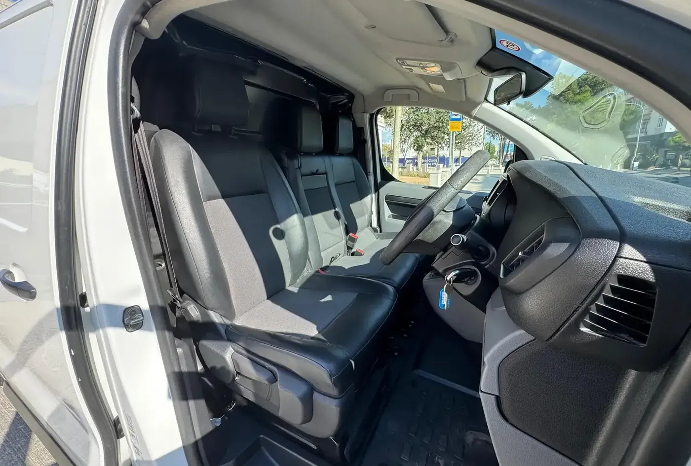 2018 Peugeot Expert — photo 13