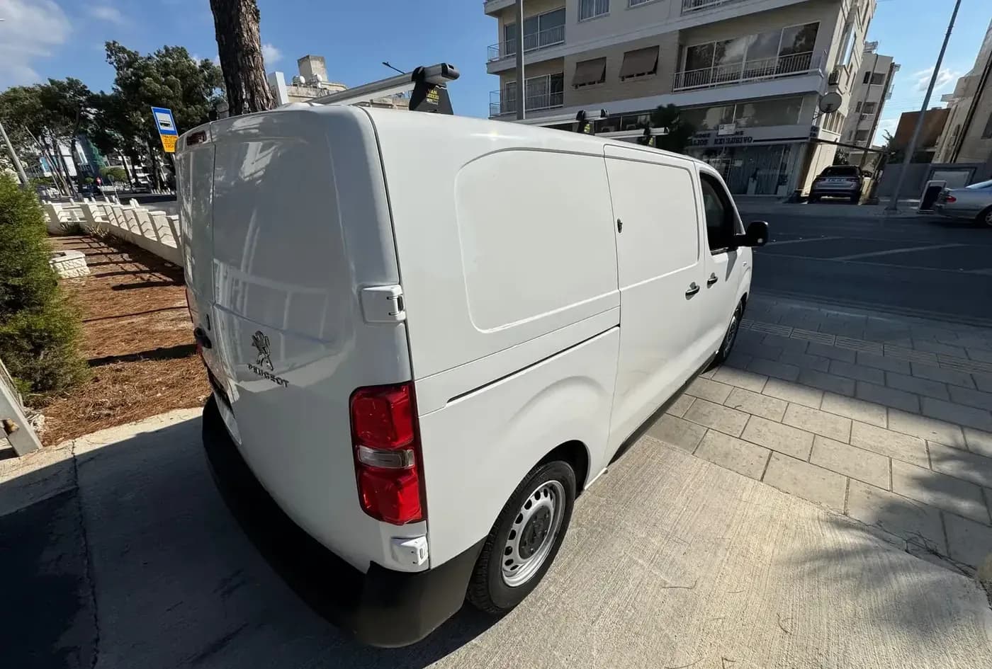 2018 Peugeot Expert — photo 14