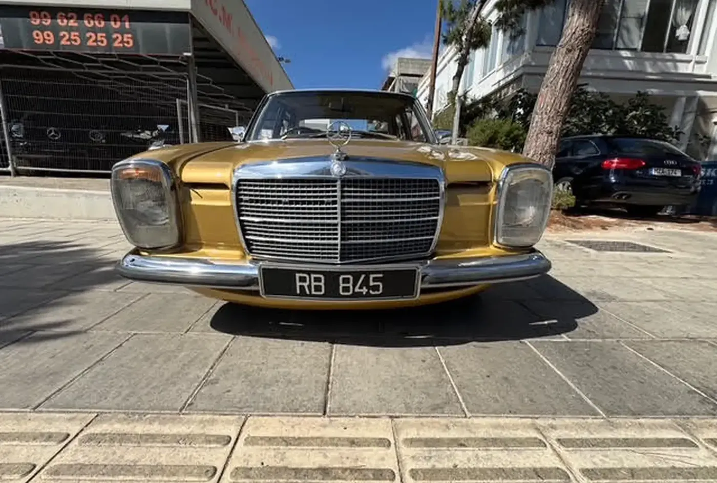 1975 Mercedes-Benz 200 Classic — photo 8