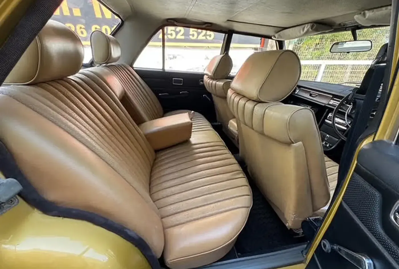 1975 Mercedes-Benz 200 Classic — photo 12