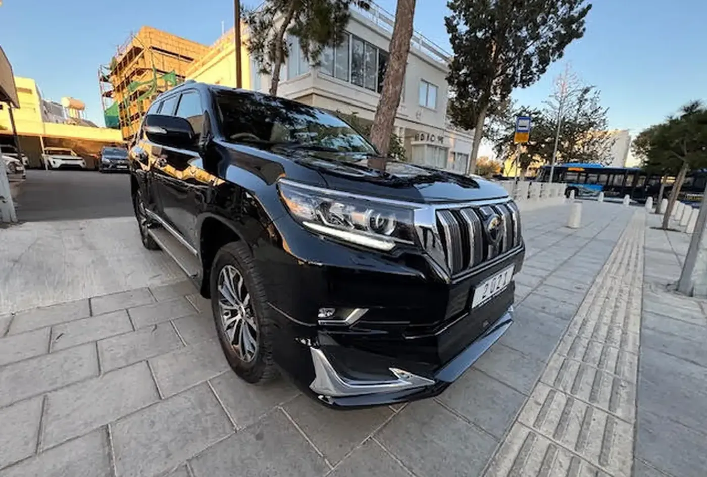 2021 Toyota Land Cruiser Prado — photo 2
