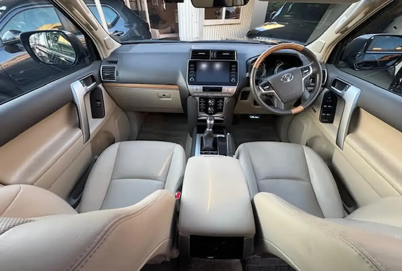 2021 Toyota Land Cruiser Prado — photo 11