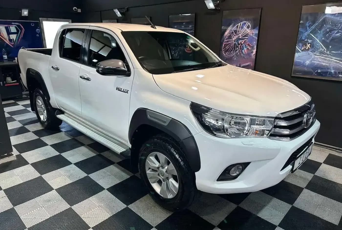 2019 Toyota Hilux — photo 1