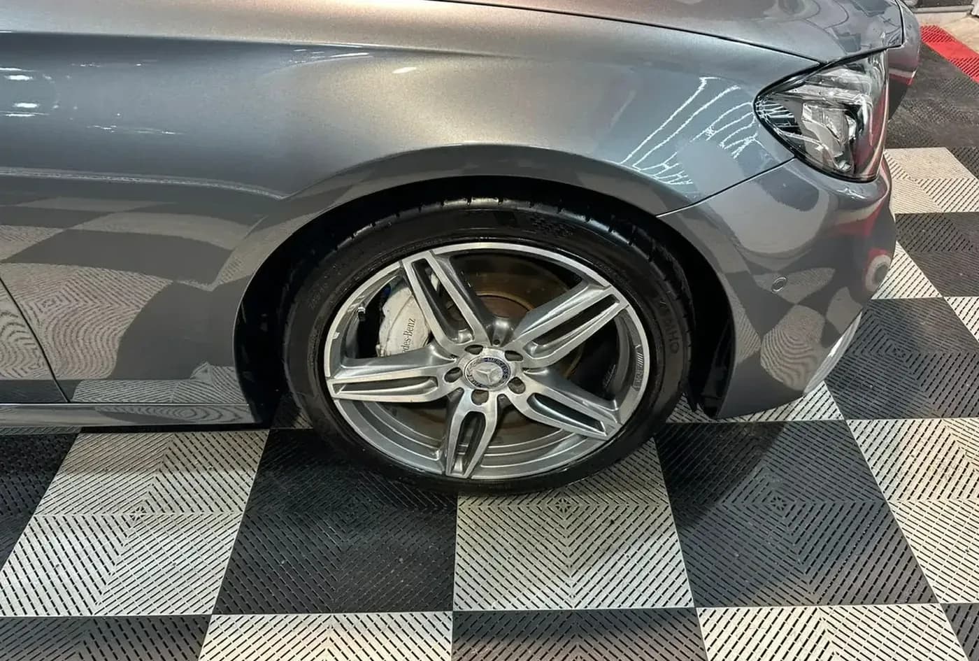 2016 Mercedes-Benz E-Class — photo 11