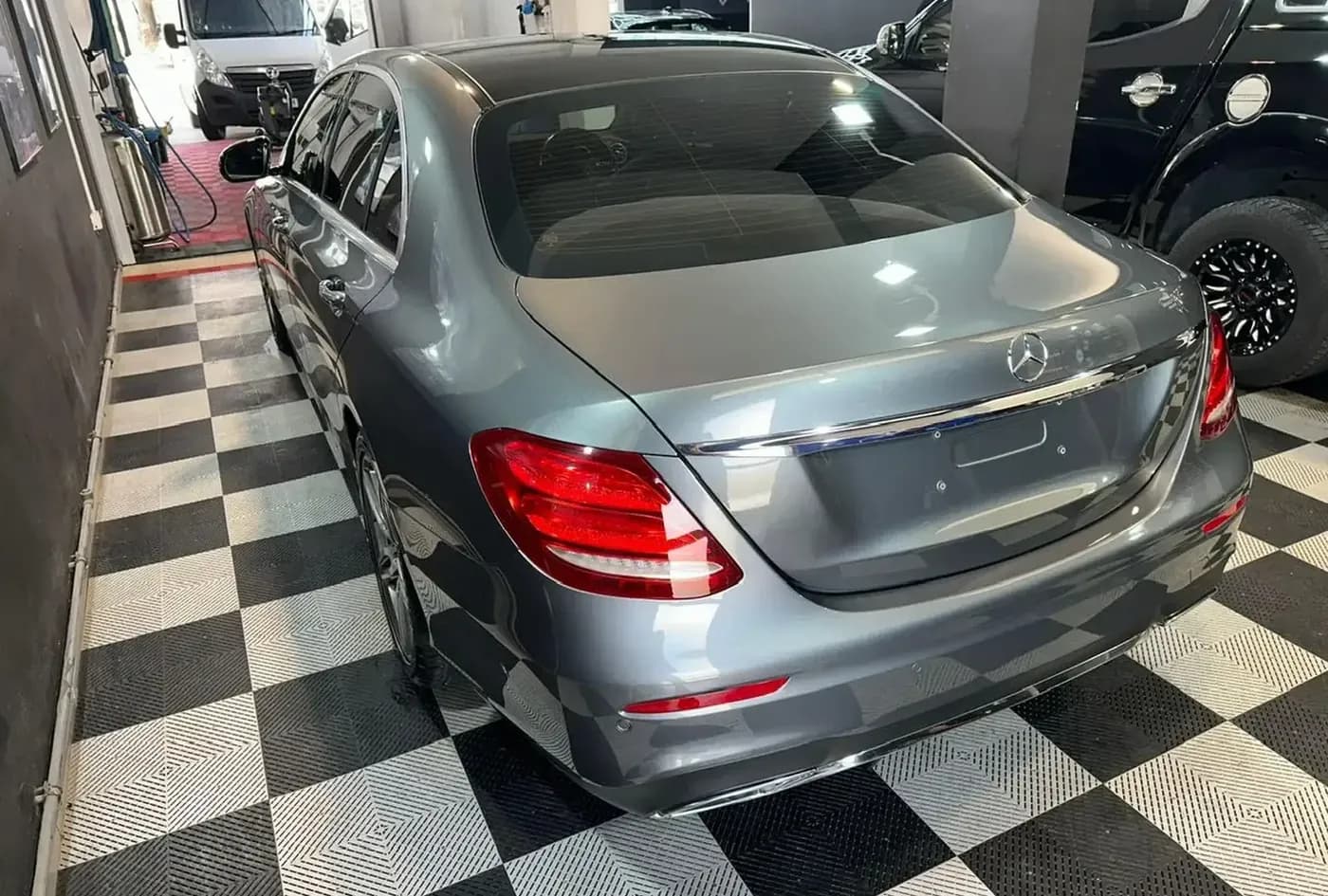 2016 Mercedes-Benz E-Class — photo 13