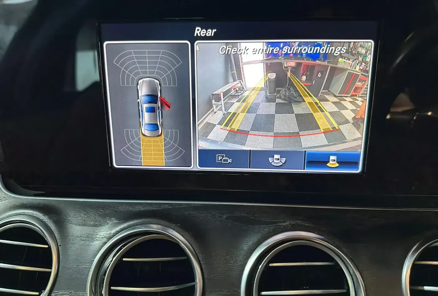 2016 Mercedes-Benz E-Class — photo 15