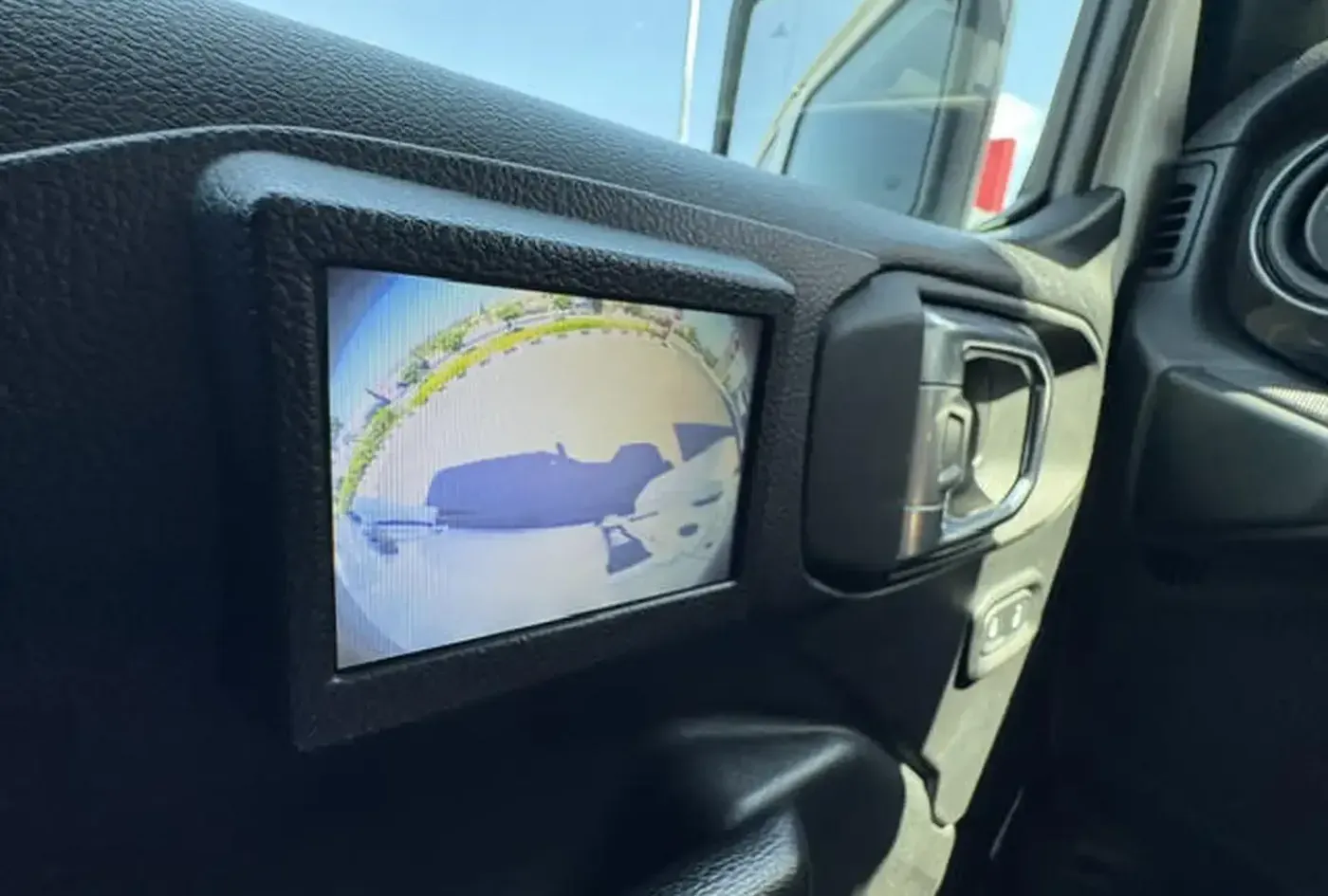 2021 Jeep Wrangler — photo 14