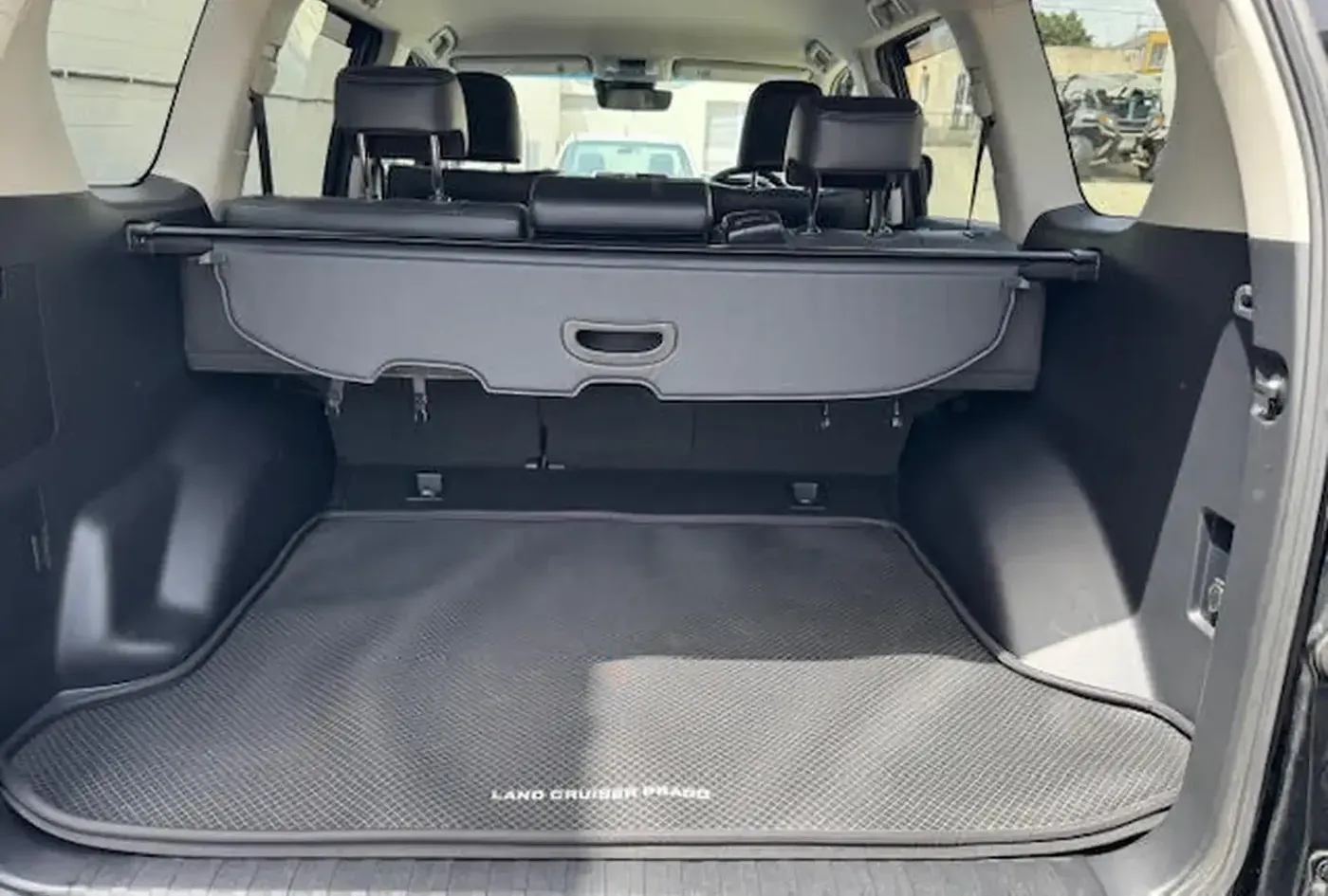 2023 Toyota Land Cruiser Prado — photo 9